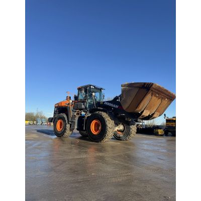 Chargeuse sur pneus Doosan DL420-7